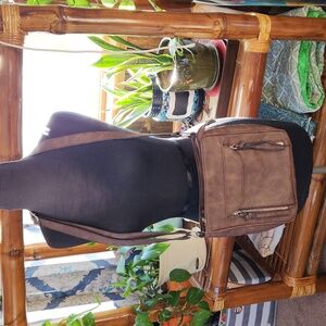 Gal faux leather crossbody bag